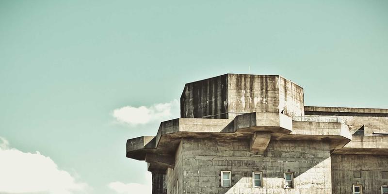 AZR26深度解析：如何用网络技术、虚拟主机与SSL证书打造安全高效的网站