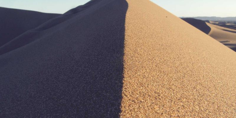 AZR2低表达：预测卵巢癌铂类化疗敏感性的关键生物标志物