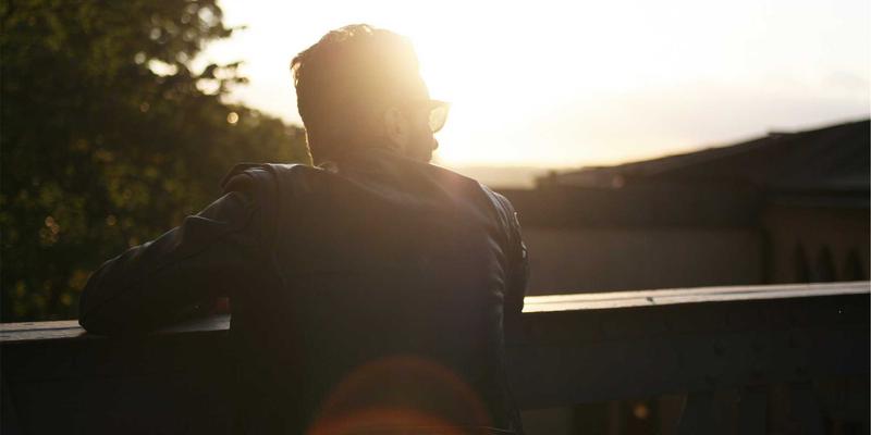 AZR2如何重塑染色质调控干细胞分化？技术服务视角下的基因表达奥秘