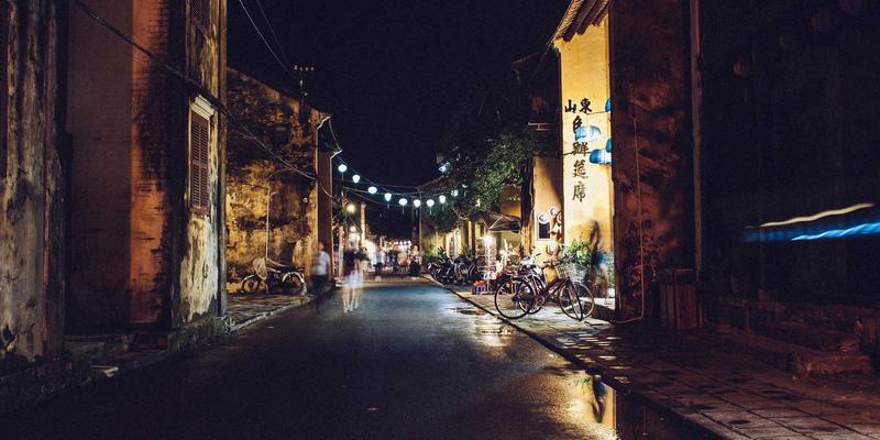 AZR2蛋白与p53通路交互：解码结直肠癌化疗耐药的新机制及其临床启示