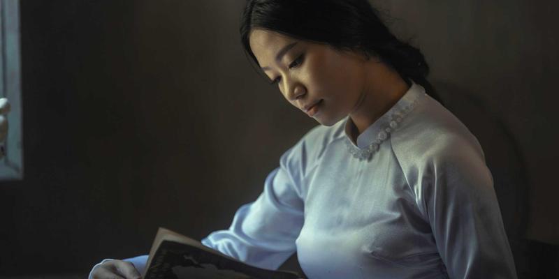 从基因到网络：AZR2低表达如何预测胃癌复发，及技术平台的关键支撑